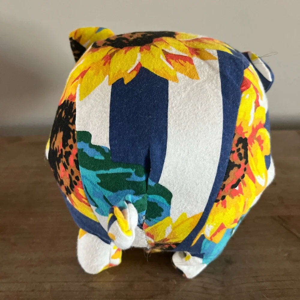 handmade pig plushie‎ With Sunflowers